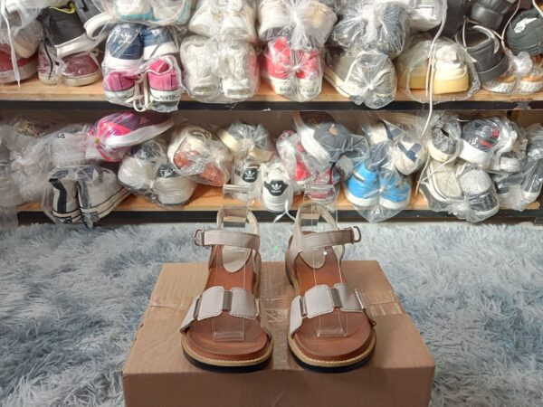 Giày 2hand Sandal