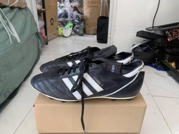 Giày Đá Banh Adidas Chính Hãng