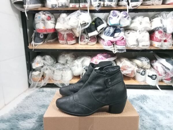 Giày 2hand Boot