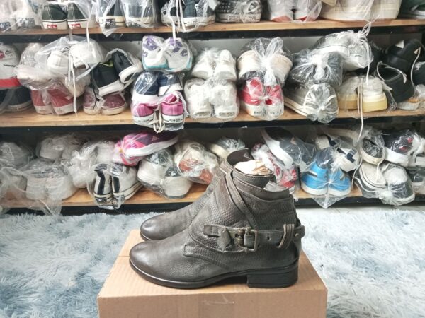 Giày 2hand Boot