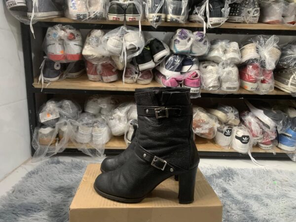 Giày 2hand Boot