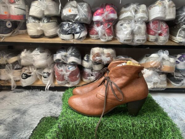 Giày 2hand Boot