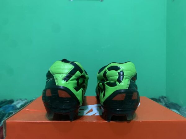 Giày Đá Banh Hiệu Nike