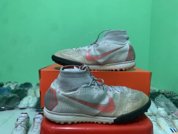 Giày Đá Bóng 2hand Hiệu Nike