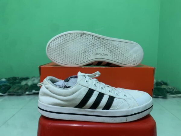 Giày 2hand Thể Thao Hiệu Adidas