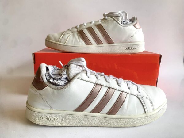 Giày Thể Thao 2hand Hiệu Adidas