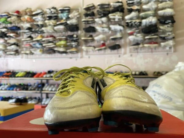 Giày đá bóng Adidas F-50 Traxion