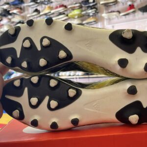 Giày Đá Bóng 2hand Hiệu Adidas