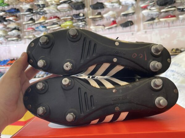 Giày Đá Banh 2hand Hiệu Adidas