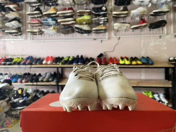 Giày Đá Bóng 2hand Hiệu Under Armour Chính Hãng