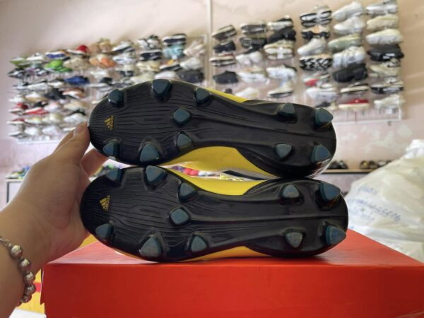 Giày đá bóng Adidas F-50 Traxion