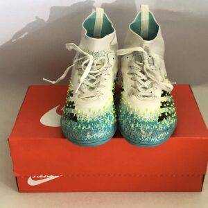 Giày Đá Banh 2hand Hiệu Adidas