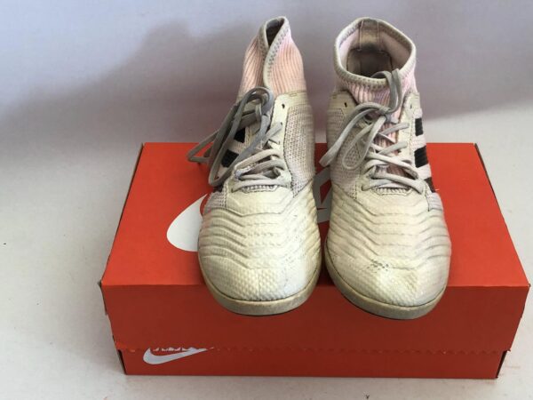 Giày Đá Bóng 2hand Hiệu Adidas