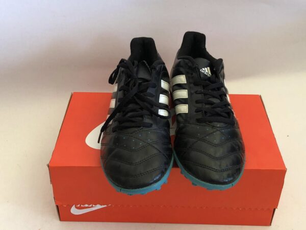 Giày Đá Bóng 2hand Hiệu Adidas