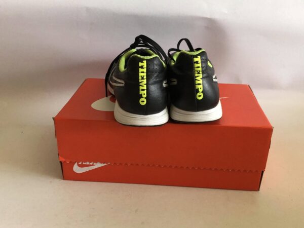 Giày Đá Banh 2hand Hiệu Nike
