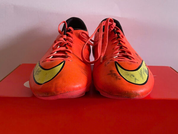Giày Đá Banh 2hand Hiệu Nike