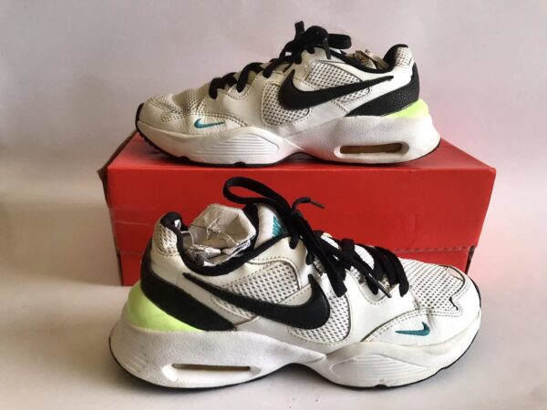 Giày Thể Thao 2hand Hiệu Nike