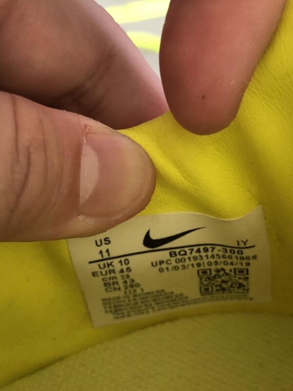 Giày Đá Banh 2hand Hiệu Nike
