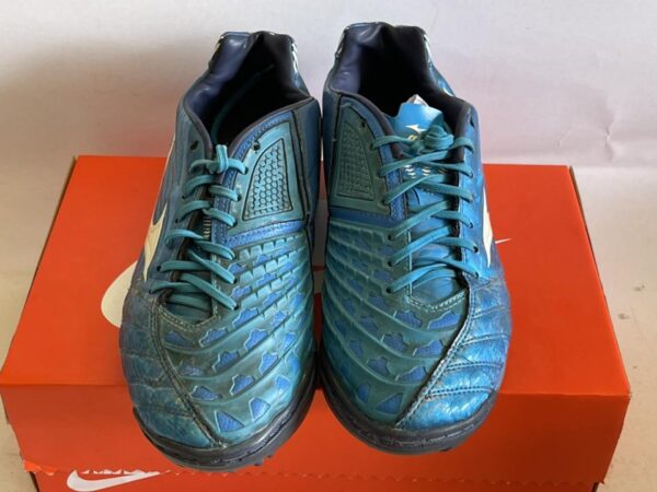 Giày Đá Banh 2hand Hiệu Mizuno