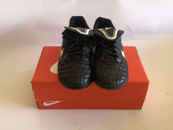 Giày Đá Bóng 2hand Hiệu Nike